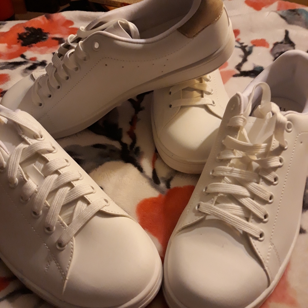 Memory Foam sneakers with Gold heel tones. Sale$15, New Size 11